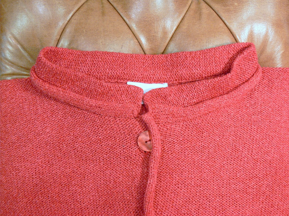 Arizona Short Jacket detail in poppy, knitted in silk/lambswool, designed and made in Orkney